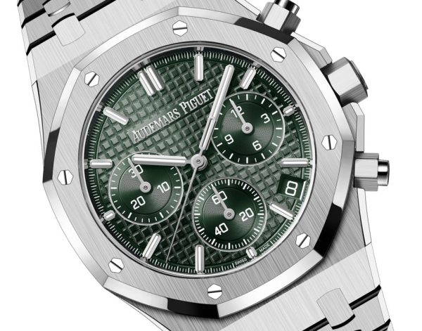 Audemars Piguet Royal Oak SELFWINDING CHRONOGRAPH "50TH ANNIVERSARY" Ref# 26240ST.OO.1320ST.04