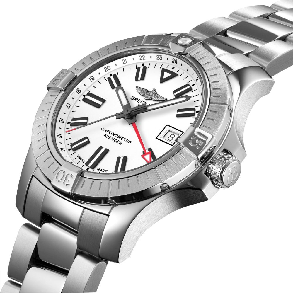 Breitling Avenger Automatic GMT 43, Ref# A32397101A1A1